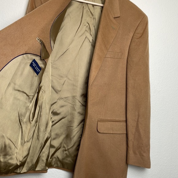 Lord And Taylor 100% Cashmere Two Button Camel Colored Blazer Size 43R - Picture 7 of 11